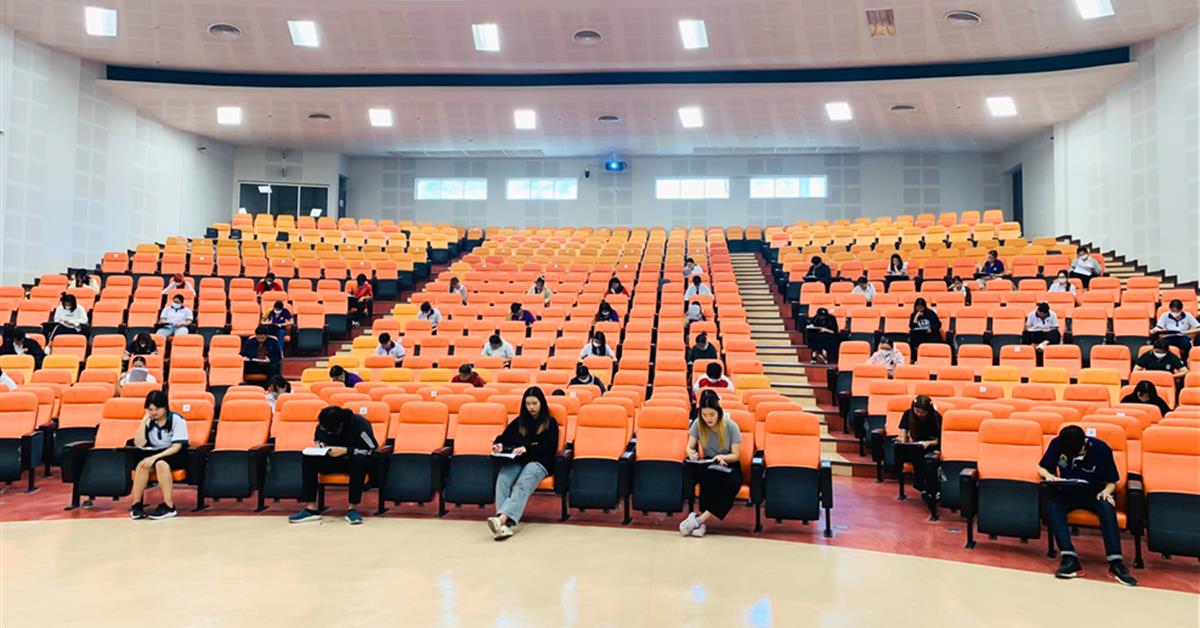 ศูนย์ภาษา คณะศิลปศาสตร์ จัดทดสอบวัดความรู้ภาษาอังกฤษ ด้วยข้อสอบศูนย์ภาษา UP-STEP